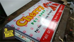 Neon Box pet shop murah di Bantul