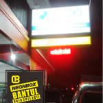 Neon Box apotek murah di Bantul